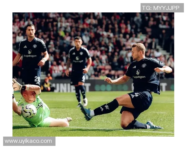 英超焦点战巴萨逆转皇马乌龙球引发争议判罚全场沸腾