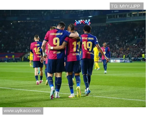 中超赛场那不勒斯大胜里昂五球狂潮引发全场热烈欢呼