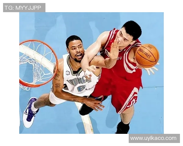 姚明带袖套的背后故事与篮球运动员的时尚选择分析