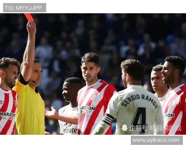 欧冠焦点战：多特蒙德与那不勒斯平局红牌争议引发全场热议