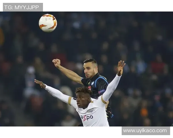 欧联杯精彩对决那不勒斯大胜波尔图乌龙球瞬间点燃全场气氛