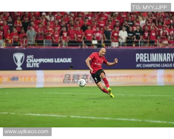 赛后分析：杭州足球队与成都足球队的战术配合与表现评估