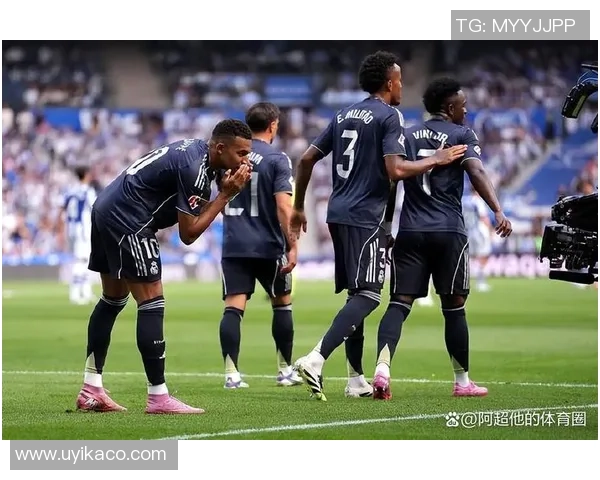 拜仁3-0国米精彩战役神扑瞬间引发争议判罚全场沸腾
