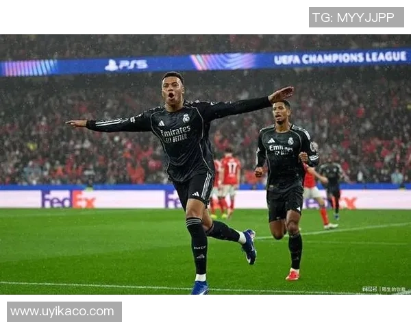 英超激战：皇马逆转曼城5-1全场沸腾转会传闻引发热议