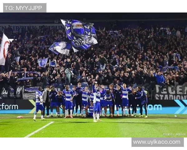 德甲激战：里昂大胜热刺帽子戏法引发争议判罚全场沸腾