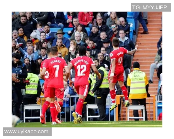 意甲激战利物浦险胜曼联红牌争议引发全场热议