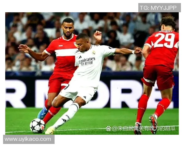 世界杯精彩对决巴黎圣日耳曼与拜仁战成平局绝杀瞬间引爆全场转会传闻再起
