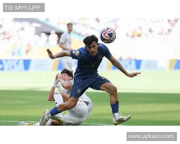 足总杯惊喜不断国米与本菲卡激战成平局引发全场热议