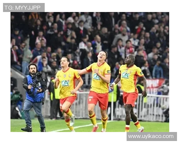 西甲热刺逆转里昂的绝杀时刻全场沸腾战术分析与精彩回顾