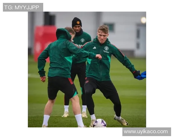 中超精彩对决拜仁狂胜曼联五球大捷引发全场热烈反响